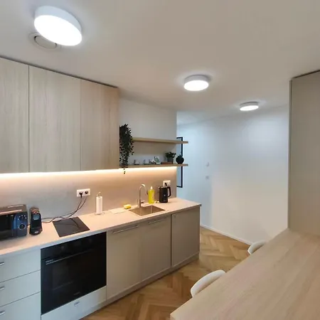 Elegant In The Heart Of Apartment